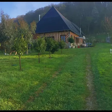 Holiday home Maison Normande Renovee 15mn Deauville