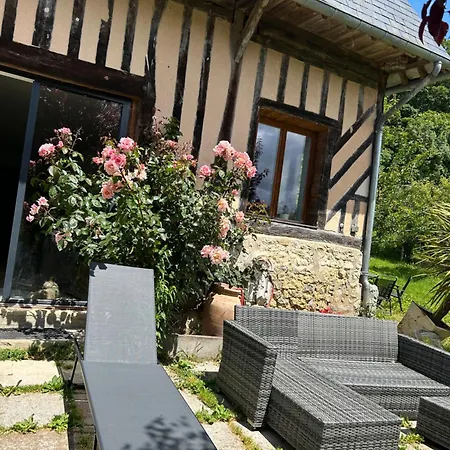 Holiday home Maison Normande Renovee 15mn Deauville *