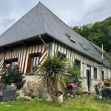 Holiday home Maison Normande Renovee 15mn Deauville